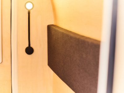 2x reading lights