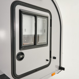 2 side doors