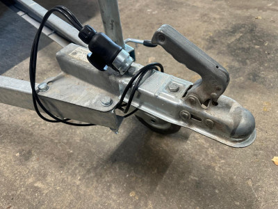 Unbraked axle