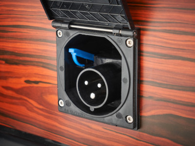 External 230V outlet